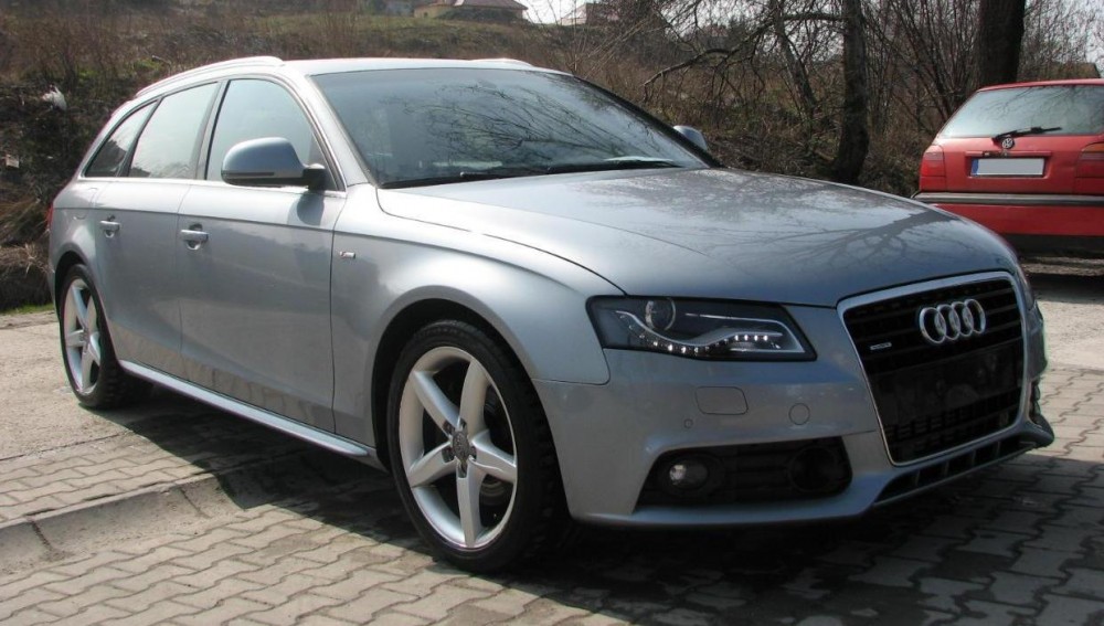 Накладки на пороги Audi A4 B8 стиль S-line