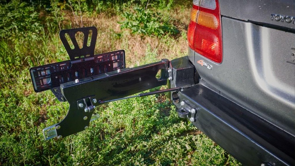 Кріплення каністри Toyota Land Cruiser J100, 105