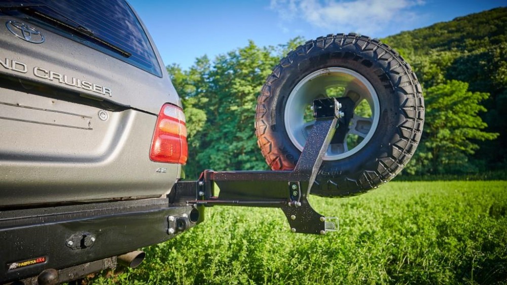 Кріплення запасного колеса Toyota Land Cruiser J100, 105