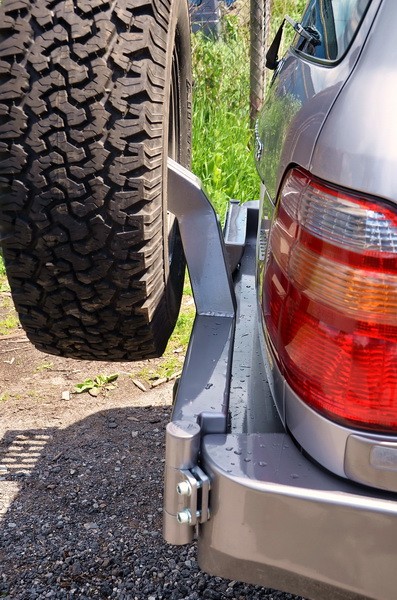 Кріплення запасного колеса Toyota Land Cruiser J100, 105