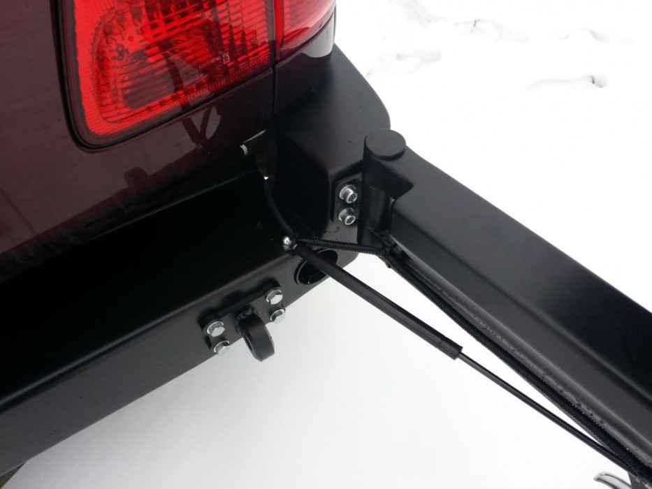 Кріплення запасного колеса Toyota Land Cruiser J100, 105