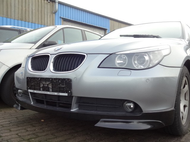 Накладка переднього бампера BMW E60/E61 дорестайл