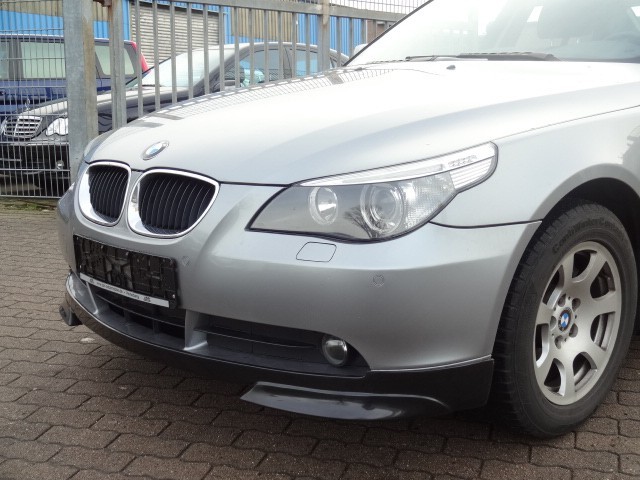 Накладка переднього бампера BMW E60/E61 дорестайл
