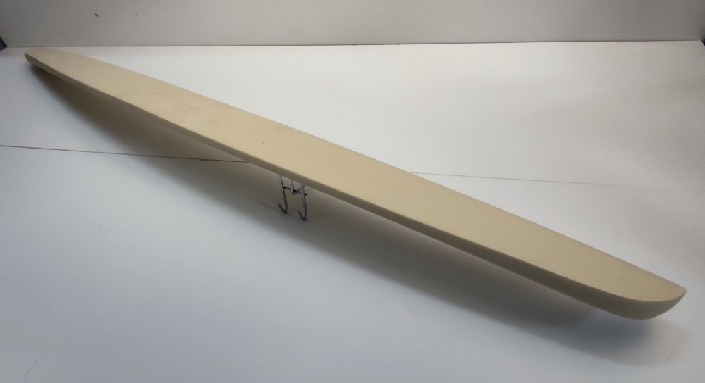 бленда заднього скла Dacia Logan