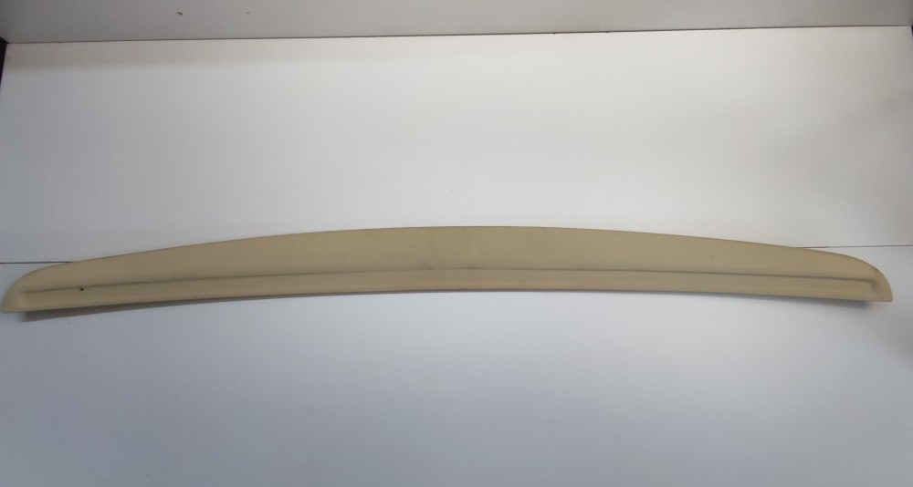 бленда заднього скла Dacia Logan