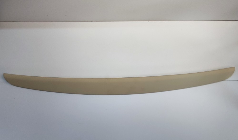 бленда заднього скла Dacia Logan