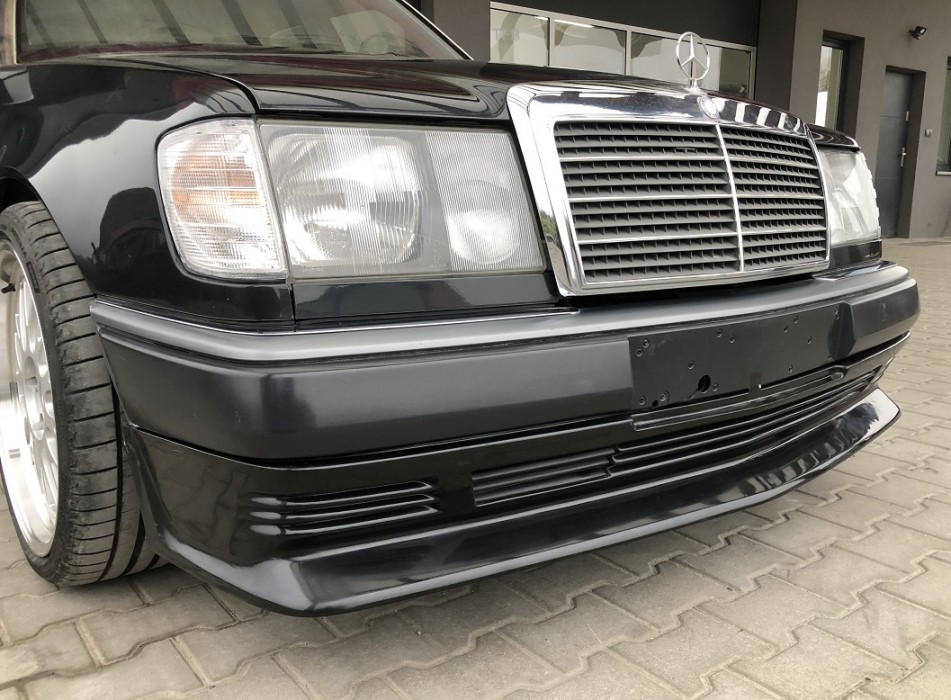 Накладка дифузор переднього бампера Mercedes W124