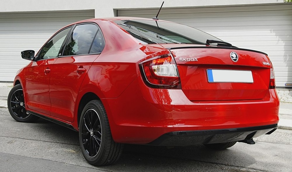 Дифузор заднього бампера Skoda Rapid