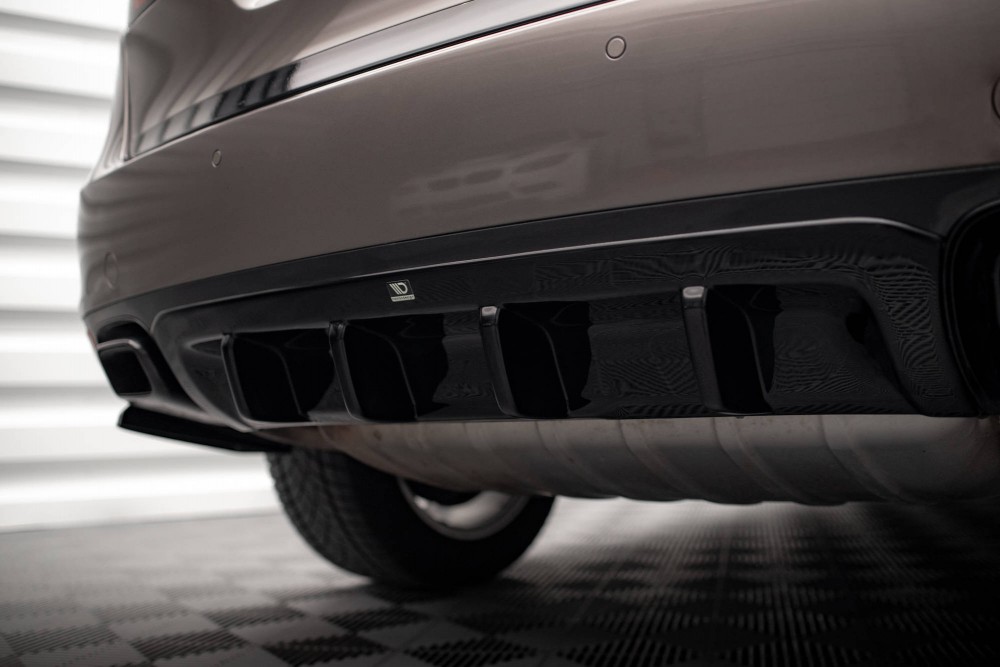Центральна накладка на задній бампер Porsche Cayenne Mk2