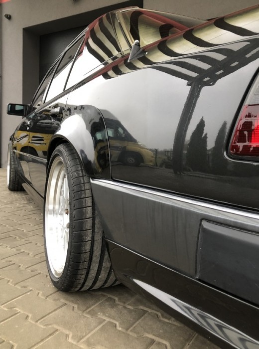 Розширювачі арок Mercedes W124 E500 стиль, задні
