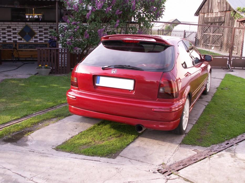 Тюнінгова накладка на задній бампер Honda Civic (1995-2001)