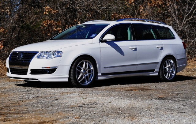 Накладки на пороги VW Passat B6 у стилі Votex