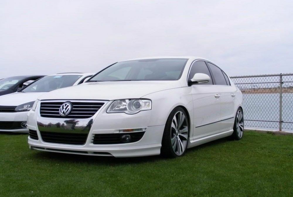 Тюнінгові пороги VW Passat B6 3C у стилі R-GT