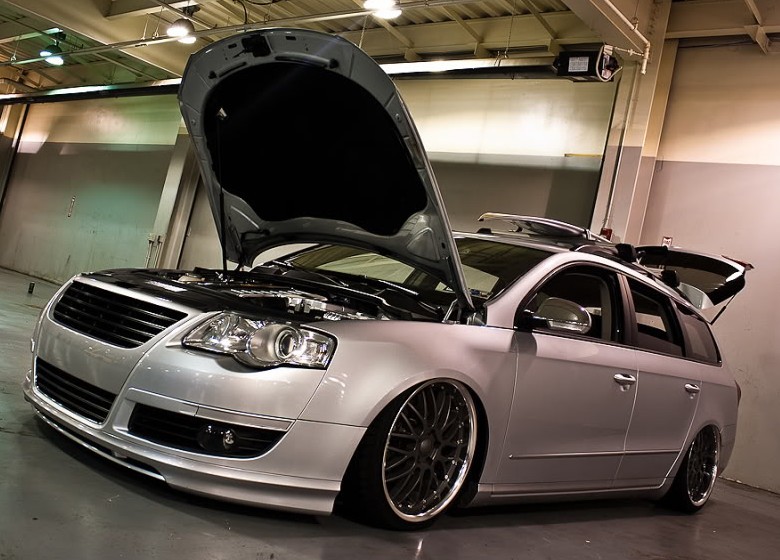 Накладка переднього бампера VW Passat B6 3C стиль Votex