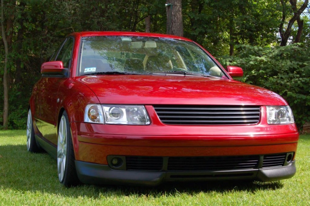 Накладки переднього бампера (кліки) VW Passat B5 (1996-2000) дорестайл