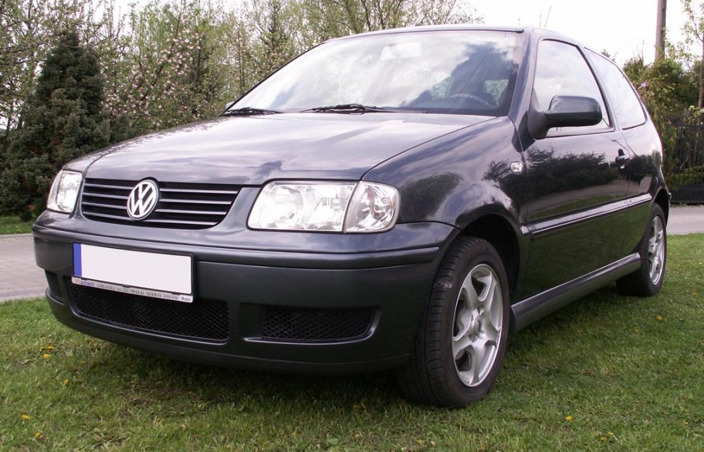 Тюнінгові накладки на пороги VW Polo 6N