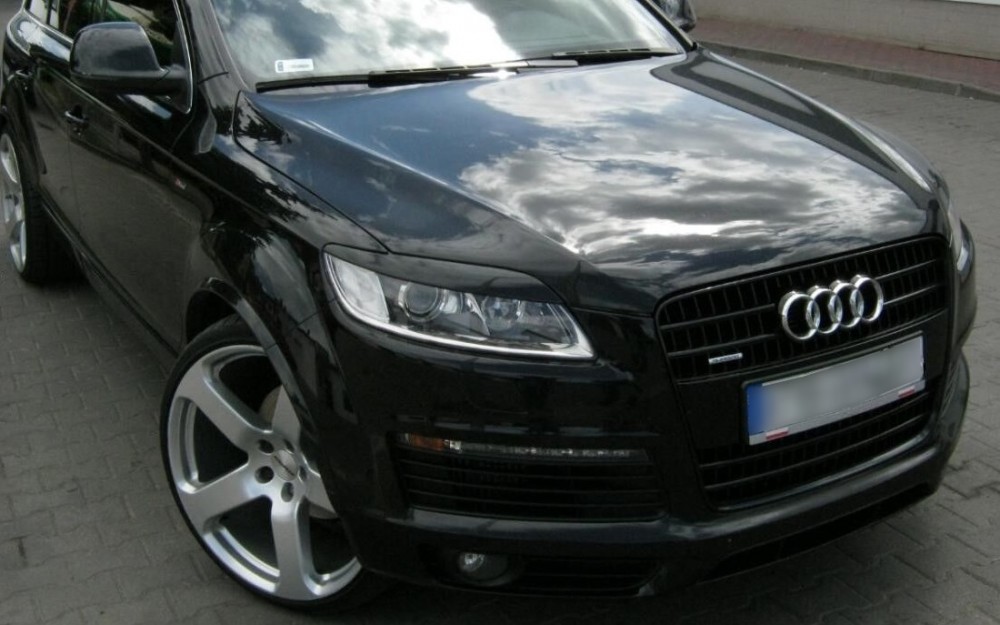 Накладки на передні фари Audi Q7