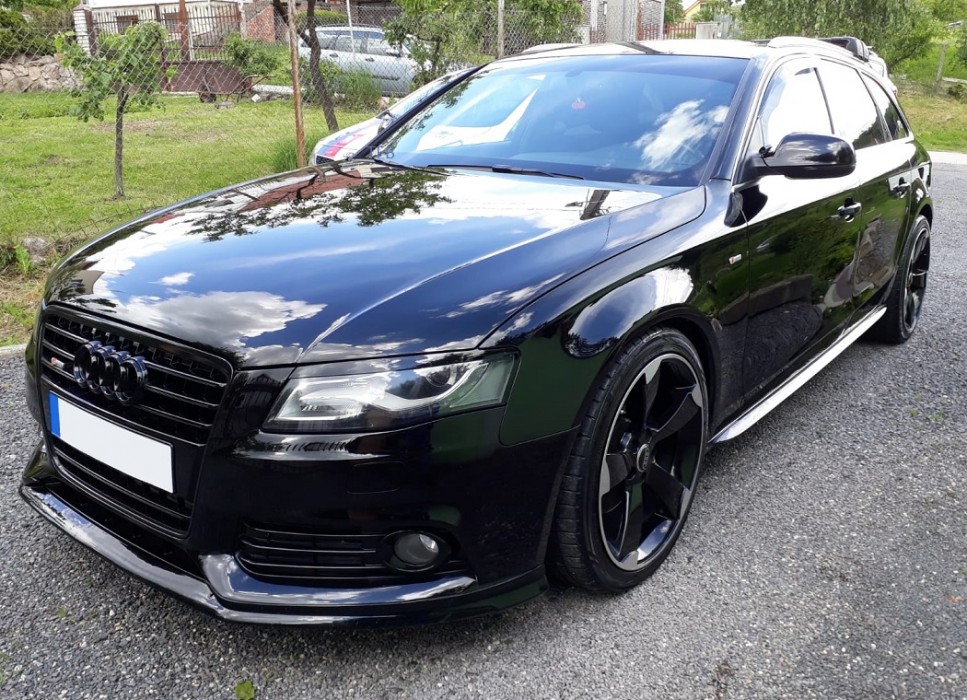 Накладка переднього бампера Audi A4 B8