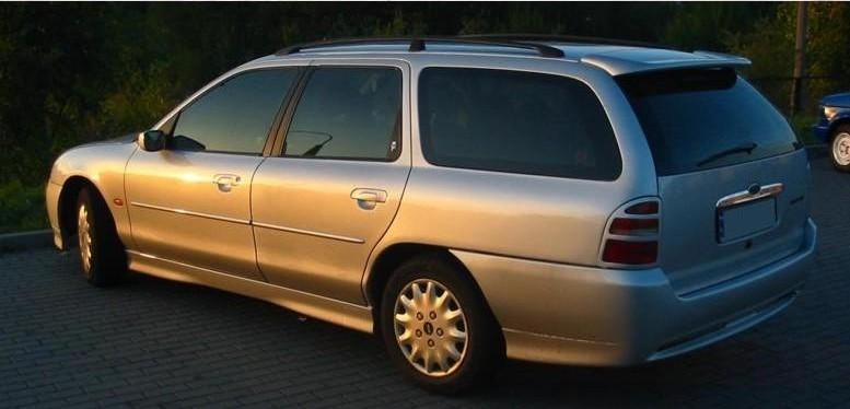 Спойлер кришки багажника Ford Mondeo I, II kombi (1993-2000)