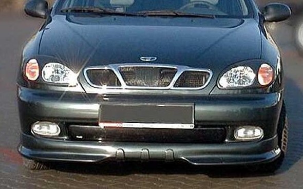 Накладка переднього бампера Daewoo Lanos