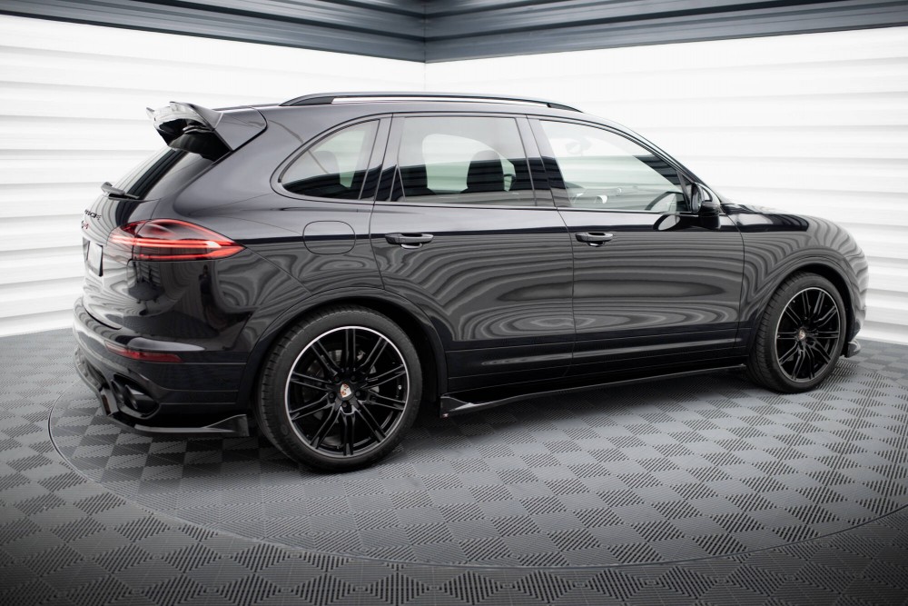 Тюнінгові дифузори (лістви) на бокові пороги Porsche Cayenne Mk2 рестайл
