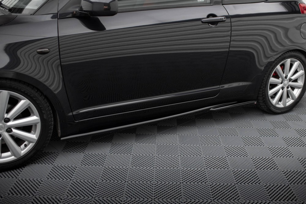 Бокові тюнінг накладки (дифузори) на пороги Suzuki Swift Mk4 Sport