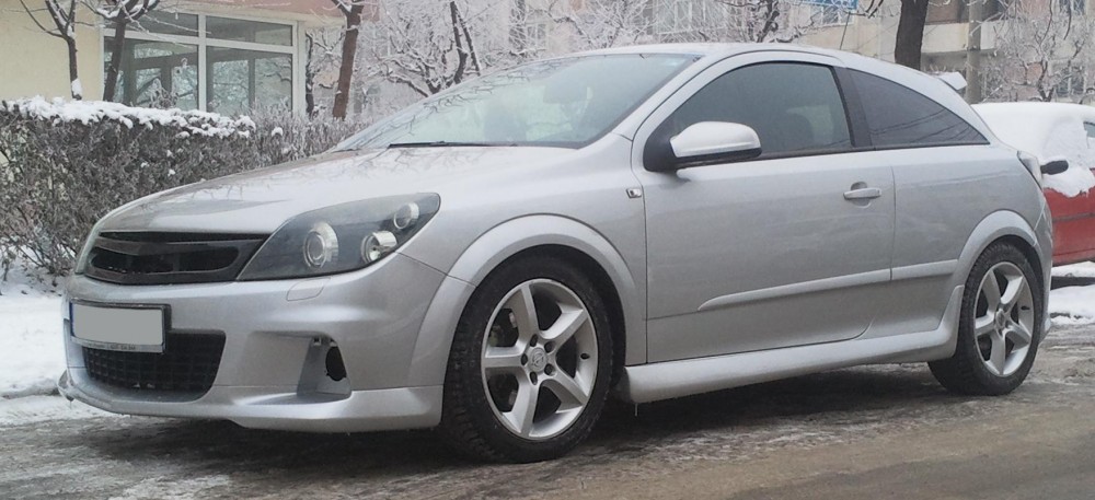 Накладки на пороги Opel Astra H GTC, Twin Top в стилі OPC