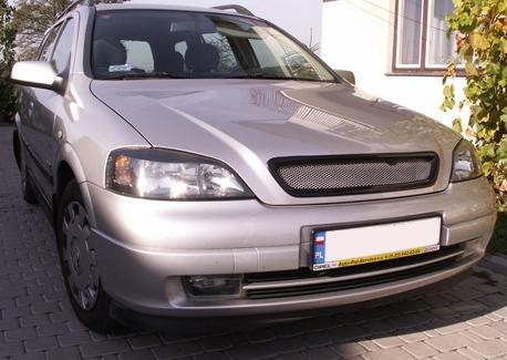 Тюнінгова решітка радіатора Opel Astra G
