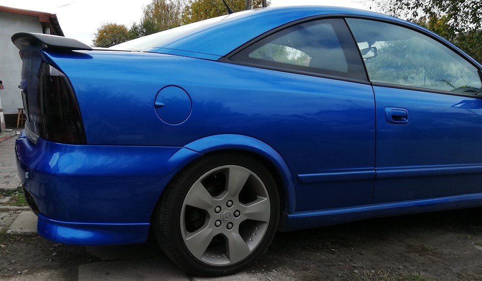 Накладки куточки заднього бампера Opel Astra G Coupe / Cabrio