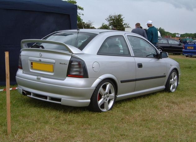 Тюнінгова накладка задня Opel Astra G Hatchback (версія 2)