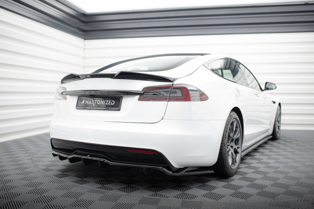 Нижній дифузор (елерон) на задній бампер Tesla Model S Plaid Mk1 рестайл вер. 2
