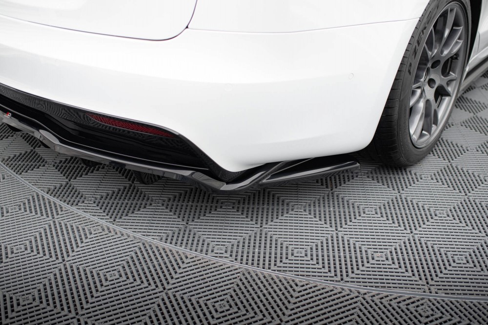 Нижній дифузор (елерон) на задній бампер Tesla Model S Plaid Mk1 рестайл вер. 2