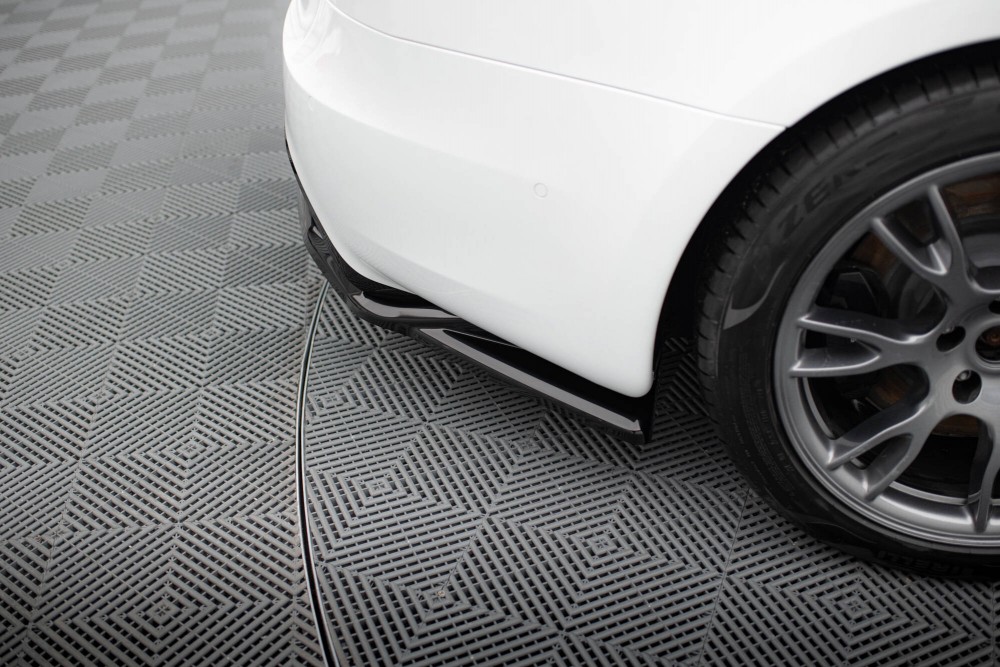 Нижній дифузор (елерон) на задній бампер Tesla Model S Plaid Mk1 рестайл вер. 2
