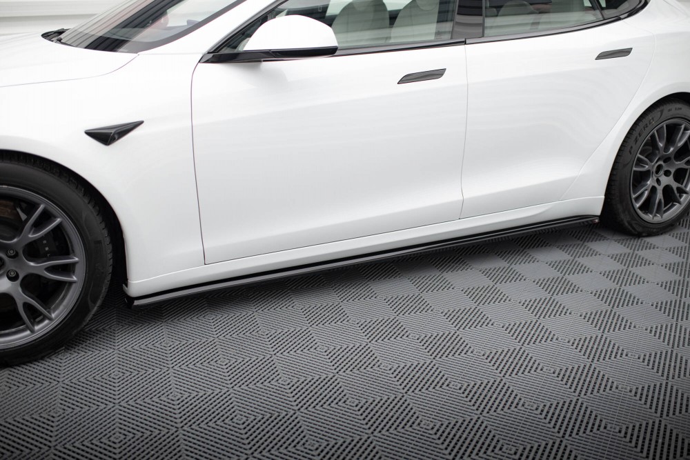 Бокові тюнінг накладки (лістви) під пороги Tesla Model S Plaid Mk1 рестайл вер. 2