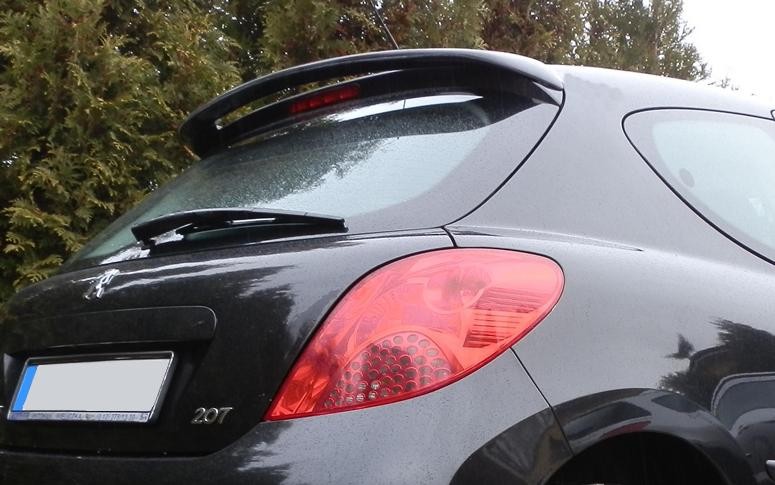 Спойлер кришки багажника Peugeot 207