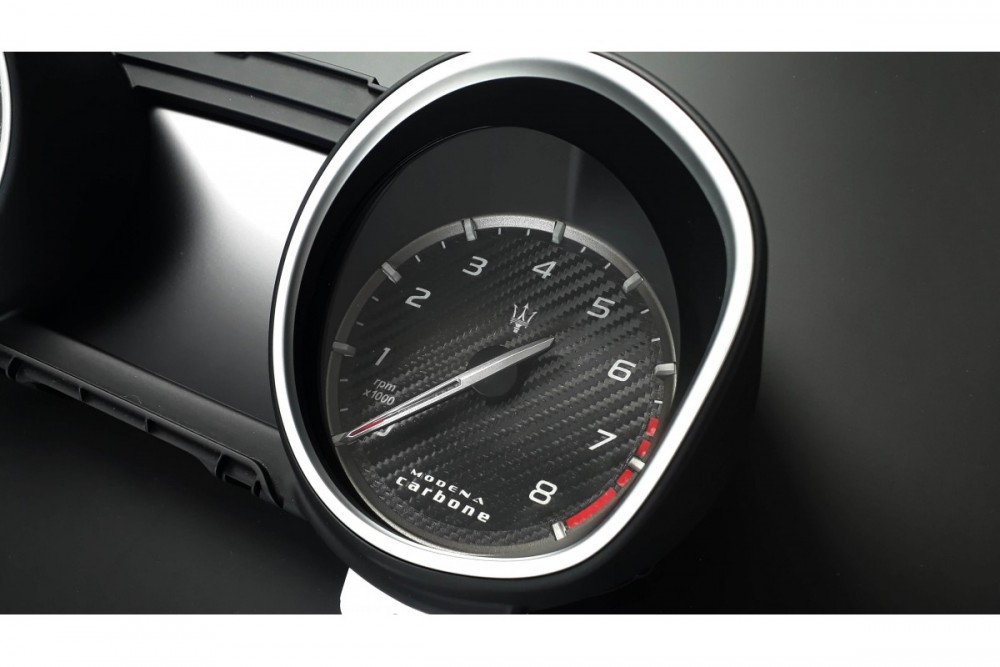 Шкали-замінники з миль на км Maserati Quattroporte VI, Levante, Ghilbli Modena Carbone