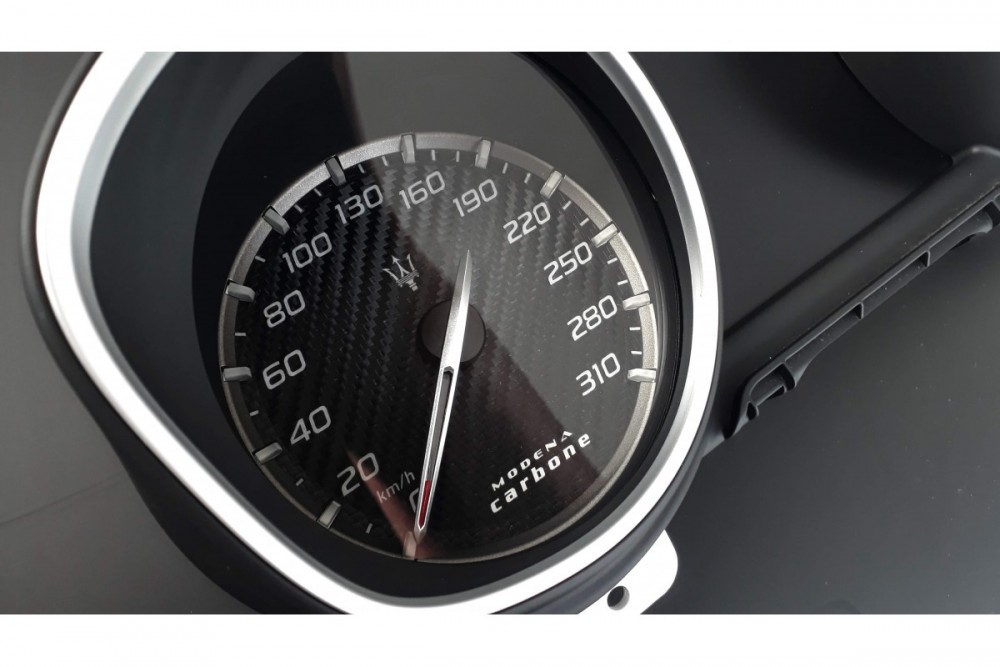 Шкали-замінники з миль на км Maserati Quattroporte VI, Levante, Ghilbli Modena Carbone