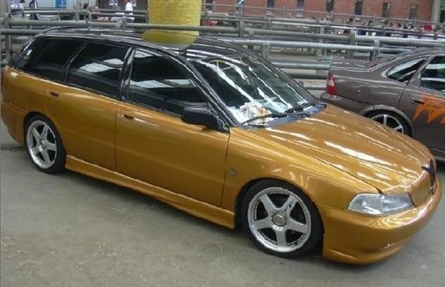 Тюнінгові накладки на пороги Volvo S40 / V40 (1995-2004)