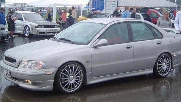 Накладка переднього бампера Volvo S40 / V40 дорестайлінг