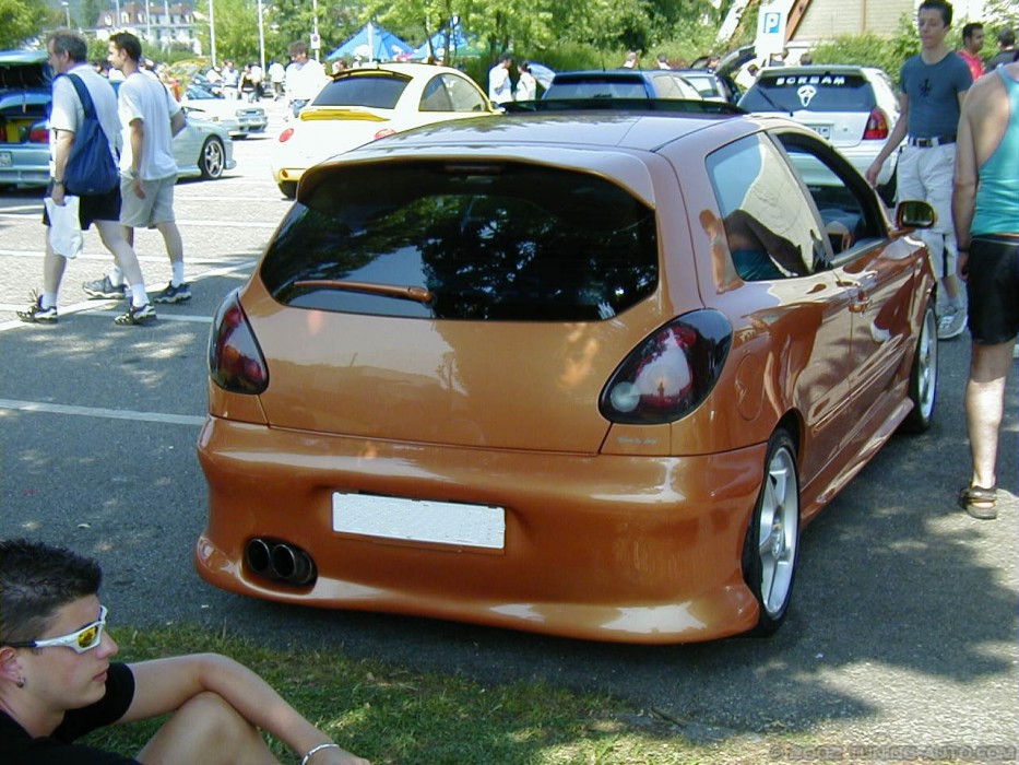 Спойлер кришки багажника Fiat Bravo варіант 1