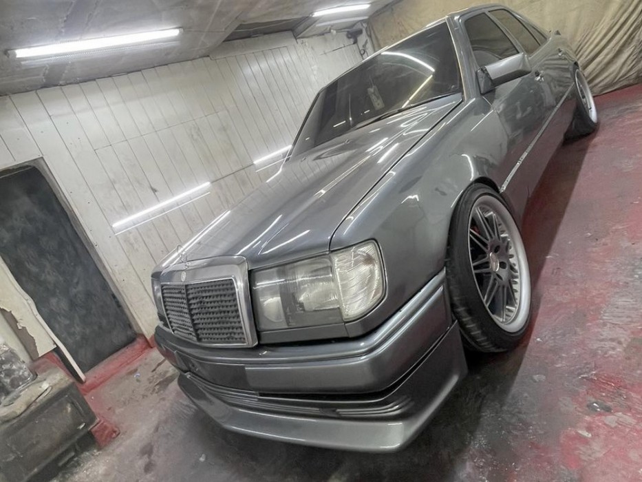 Накладка дифузор переднього бампера Mercedes W124