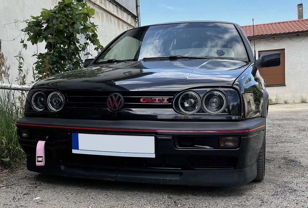 Повітрозабірники в бампер при поворотах VW Golf 3