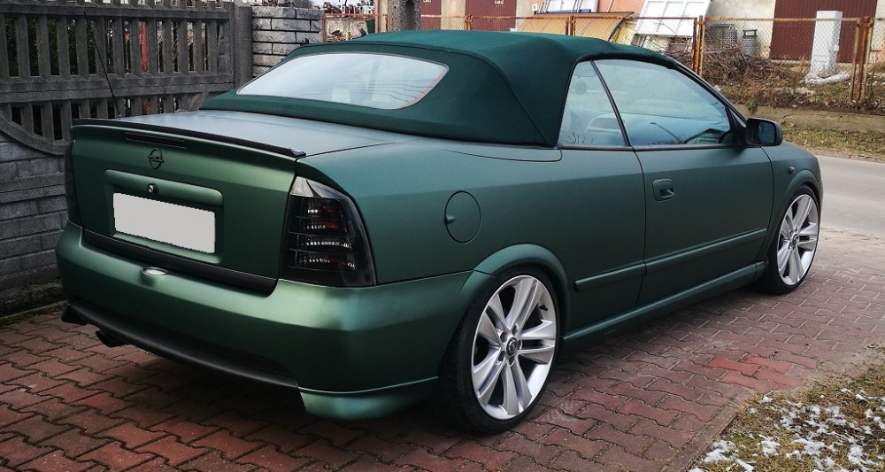 Накладки куточки заднього бампера Opel Astra G Coupe / Cabrio