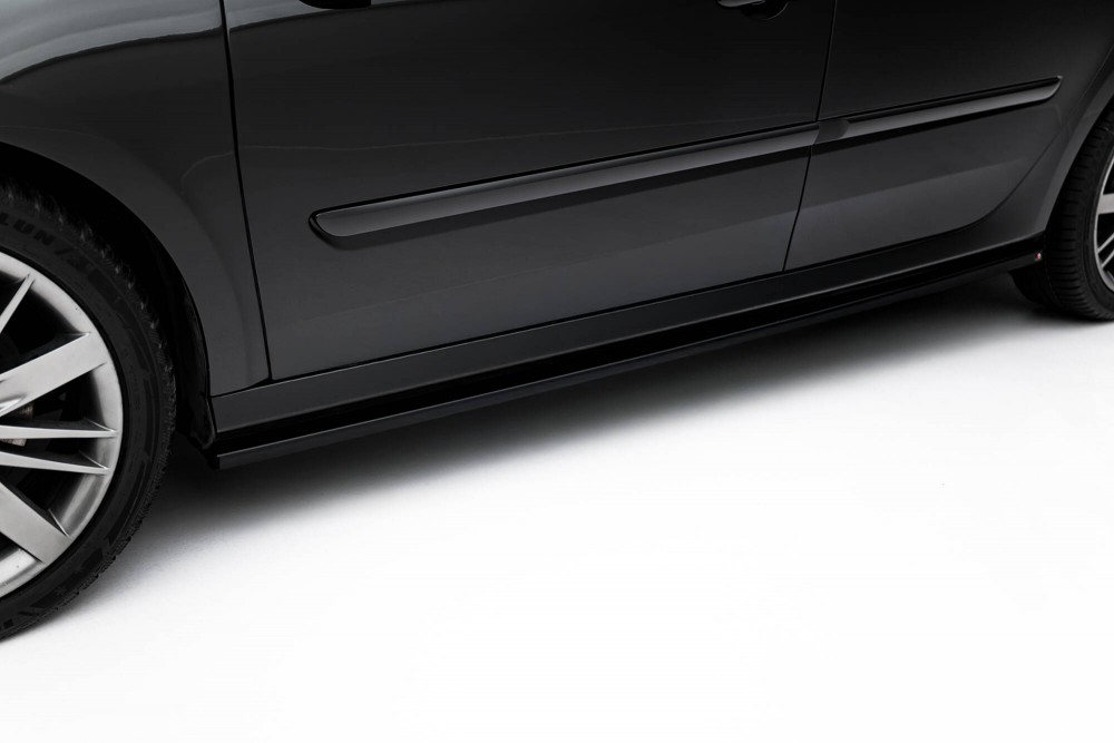 Тюнінгові накладки (нижні дифузори) на бокові пороги Renault Laguna Hatchback GT Mk3