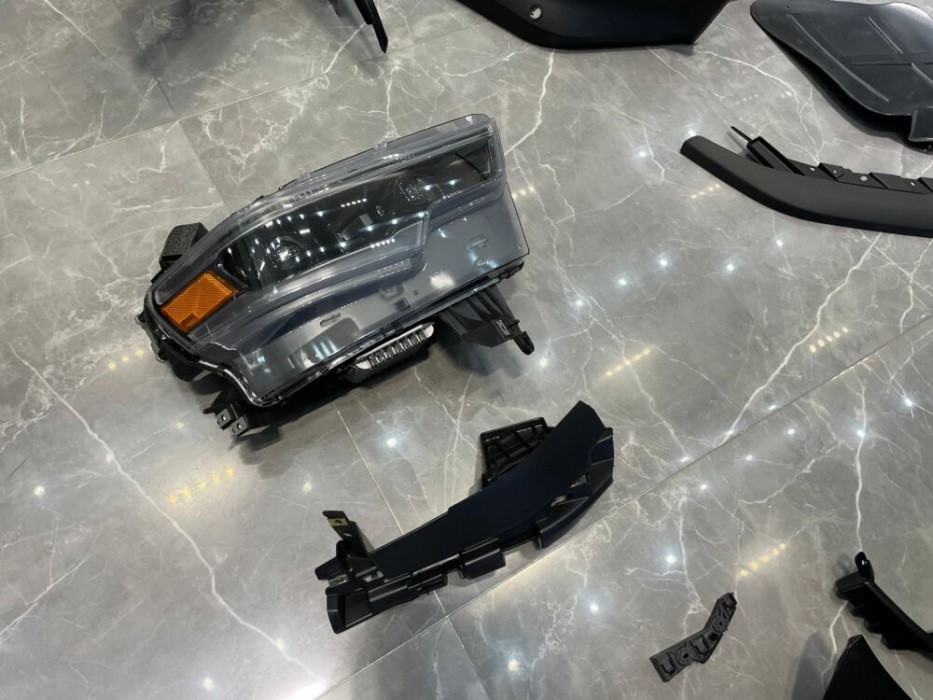 Комплект рестайлінгу Dodge Ram 1500 (2009-2018) в стилі TRX
