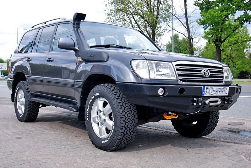 Силовий передній бампер Toyota Land Cruiser J100, 105 дорестайл