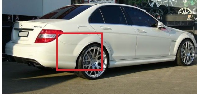 Накладки на задні арки Mercedes W204 у стилі AMG