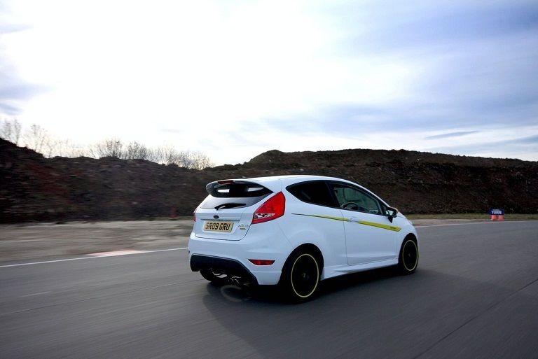 спойлер Ford Fiesta MK7 репліка ST