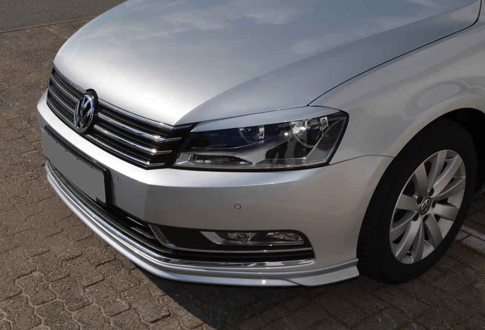 Накладка переднього бампера Volkswagen Passat B7