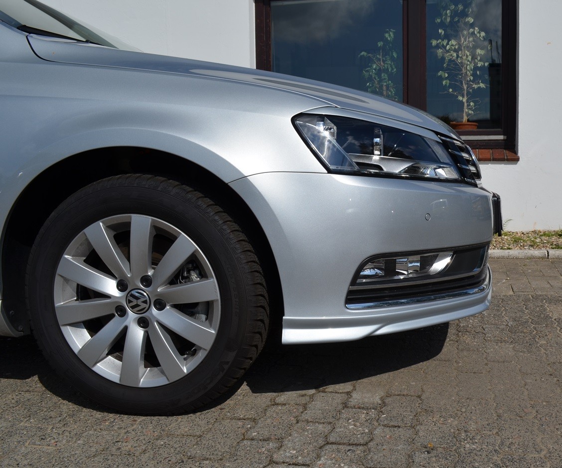 Накладка переднього бампера Volkswagen Passat B7